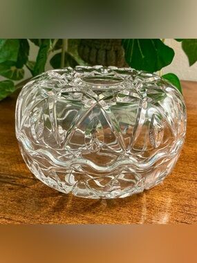 Vintage Royal Crystal Rock RCR 24% Lead Crystal “Italy” Interlocking 2 Dishes